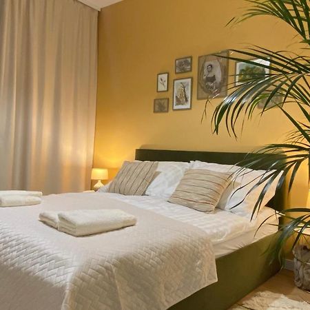 Green Park Apartament Перемишль Екстер'єр фото