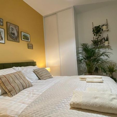 Green Park Apartament Перемишль Екстер'єр фото