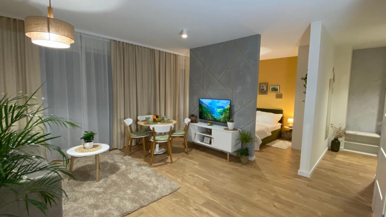 Green Park Apartament Перемишль Екстер'єр фото